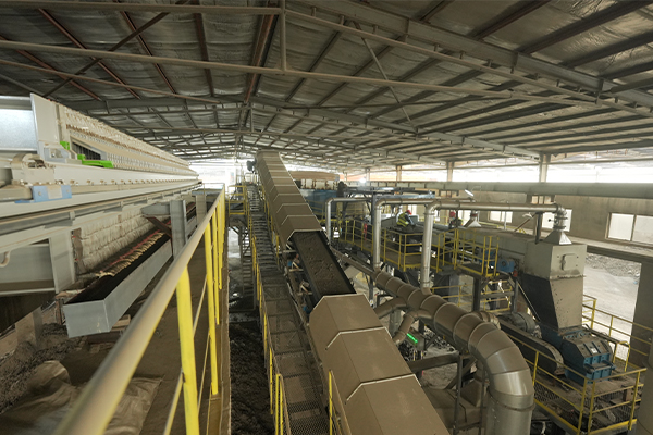 Incineration bottom ash processing solution